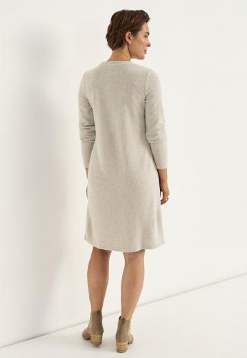 Вязаное платье