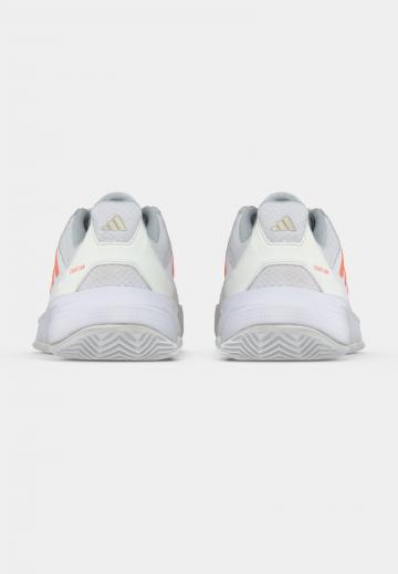 Теннисные кроссовки