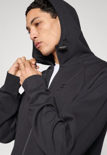 Спортивная кофта