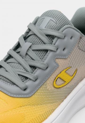 Тренировочные кроссовки