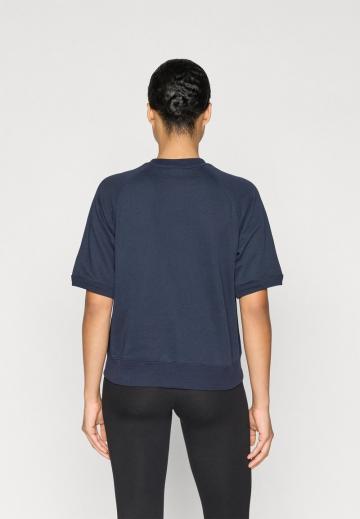 Спортивная толстовка