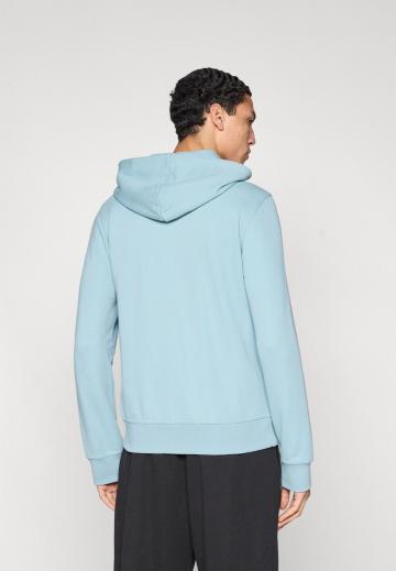 Спортивная кофта