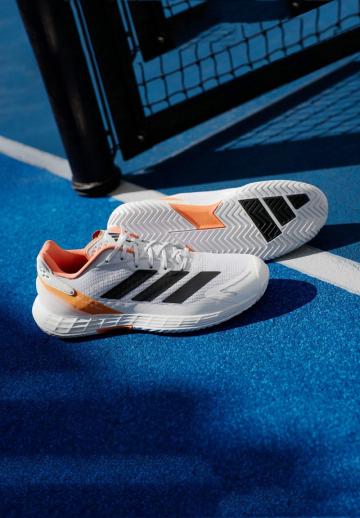 Теннисные кроссовки