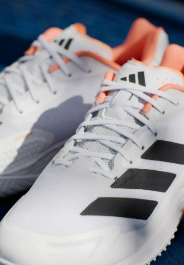 Теннисные кроссовки