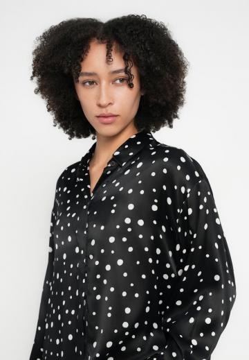 Атласная блузка