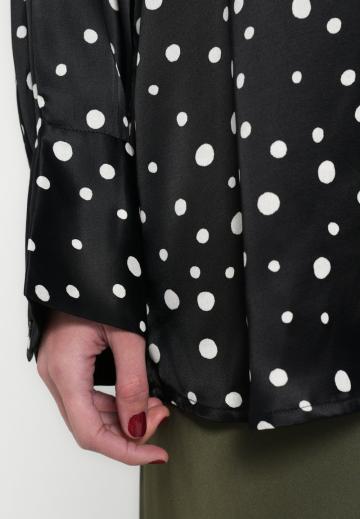 Атласная блузка