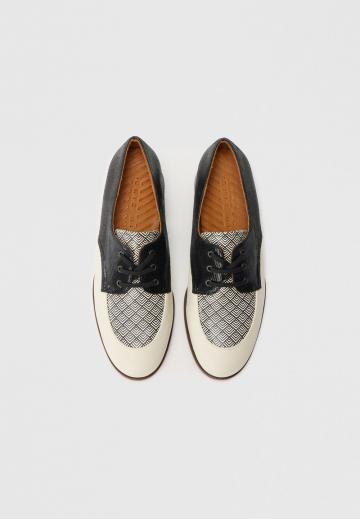 Туфли с высоким носом