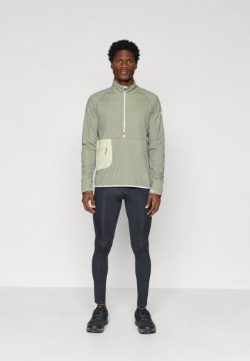 Спортивная кофта