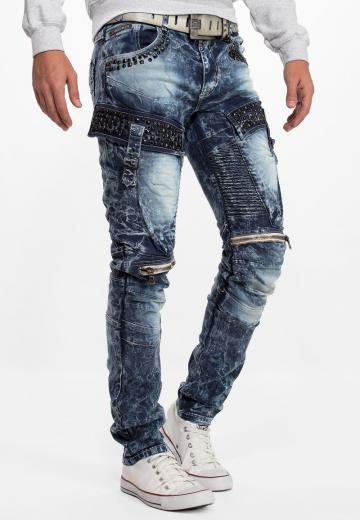 Узкие джинсы