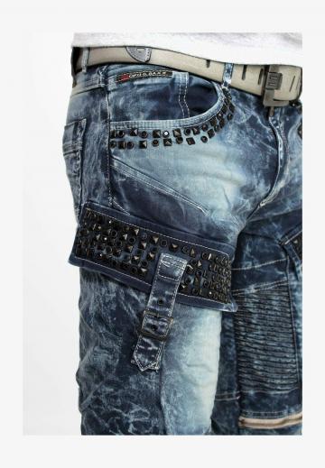 Узкие джинсы