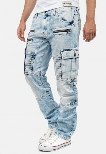 Прямые джинсы