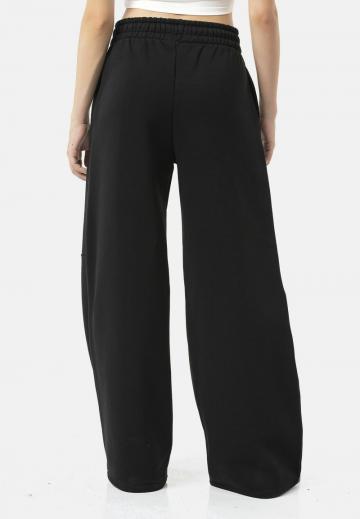 Брюки с накладными карманами