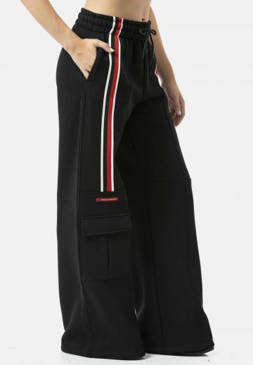 Брюки с накладными карманами