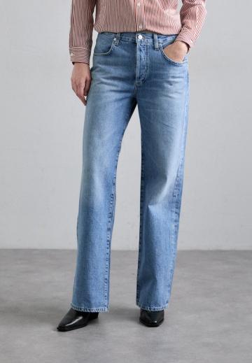 Джинсы бойфренда