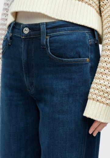 Прямые джинсы