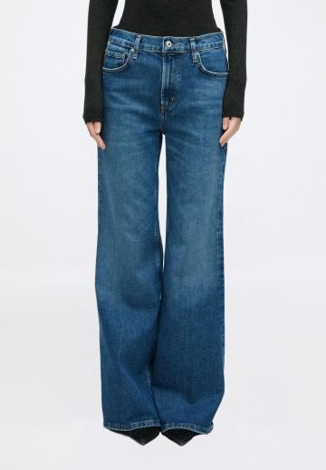 Клешеные джинсы