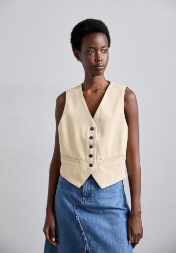 Джинсовая жилетка