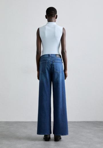 Джинсы бойфренда