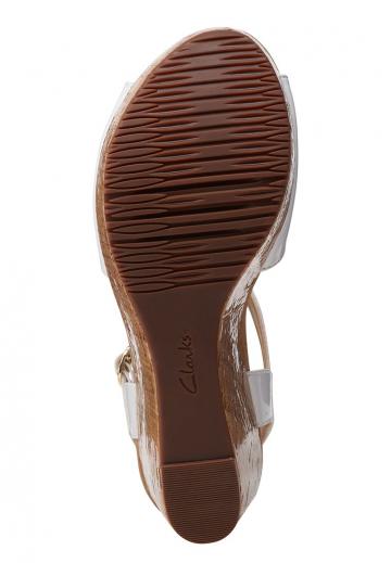 Босоножки на танкетке