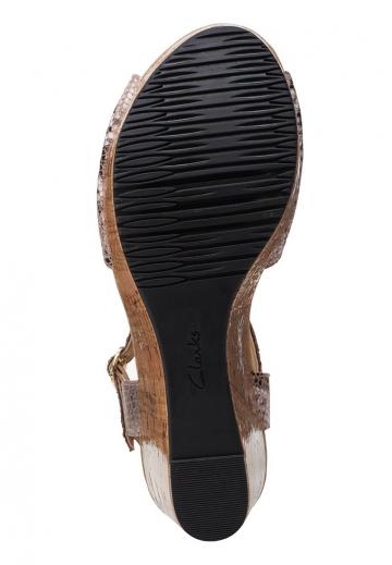 Босоножки на танкетке