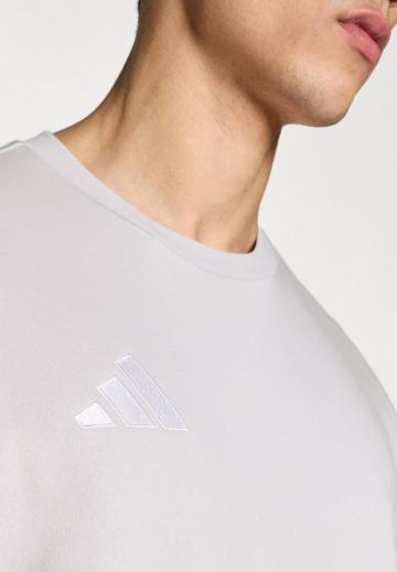 Спортивная кофта