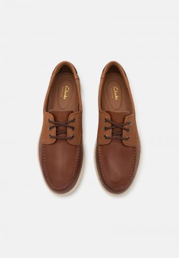 Ботинки на шнуровке