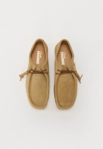 Ботинки на шнуровке