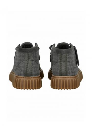 Ботинки на шнуровке