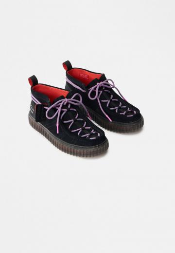 Ботинки на шнуровке