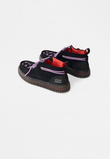 Ботинки на шнуровке