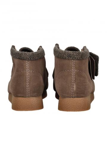 Ботинки на шнуровке