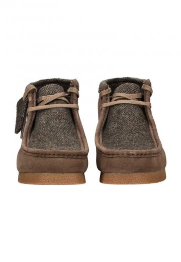 Ботинки на шнуровке