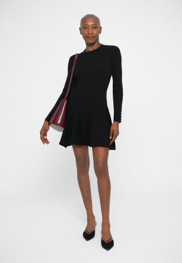 Короткое платье