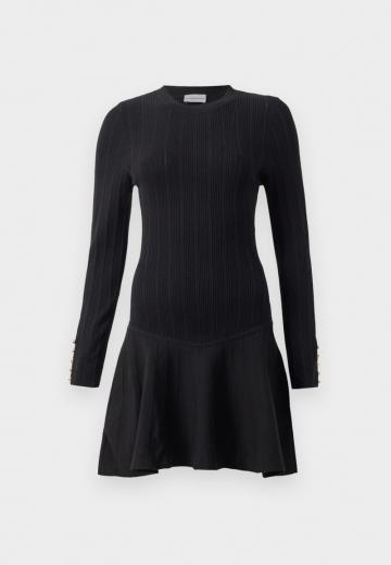 Короткое платье