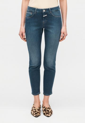 Короткие джинсы