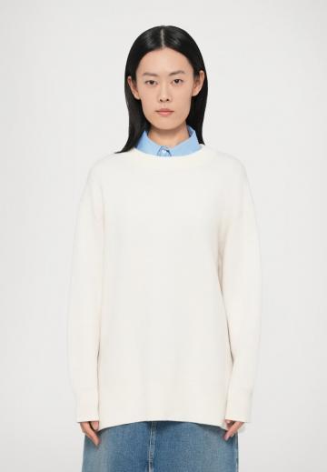 Длинный пуловер