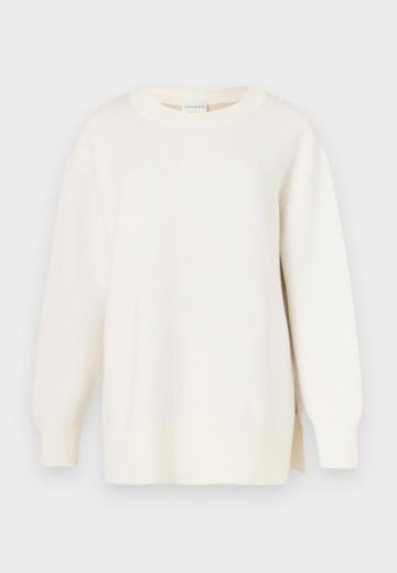 Длинный пуловер