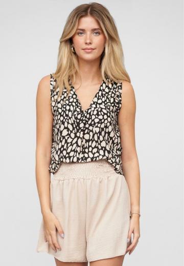 Блузка без рукавов