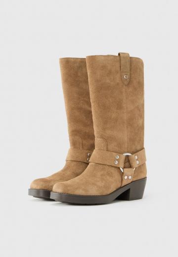 Ковбойские сапоги