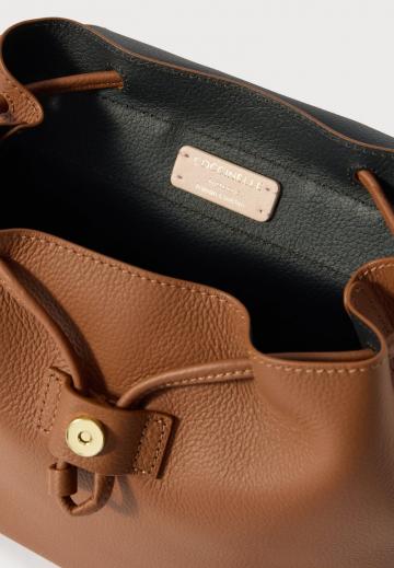 Кожаный рюкзак