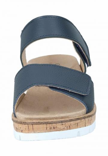 Босоножки на танкетке