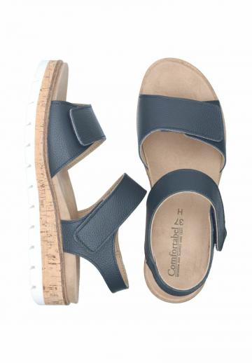 Босоножки на танкетке