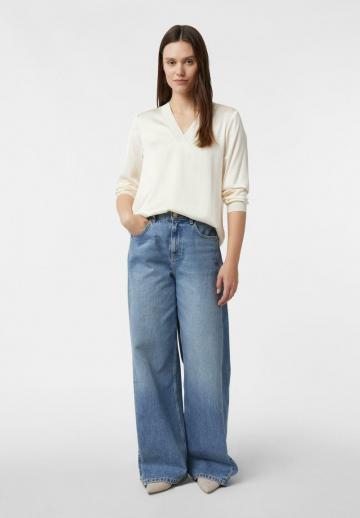 Атласная блузка