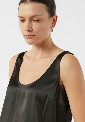 Блузка без рукавов