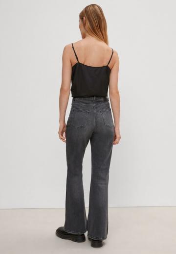 Топ на бретельках