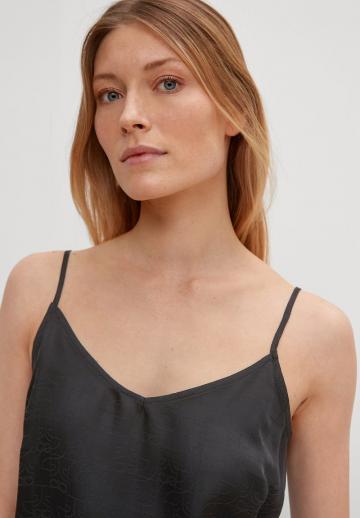 Топ на бретельках