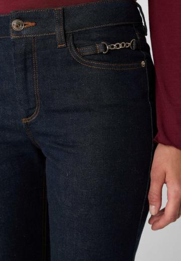 Узкие джинсы