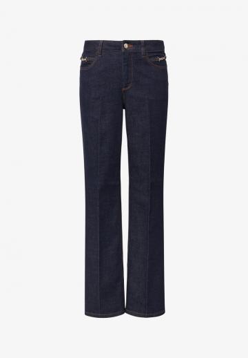 Узкие джинсы