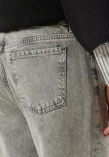 Прямые джинсы