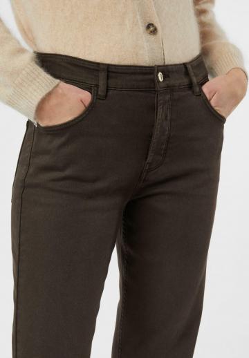 Прямые джинсы